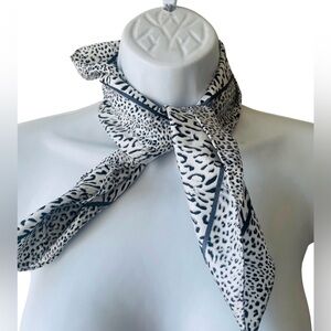 Codello 100% silk scarf